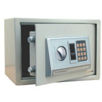Q-Connect Electronic Safe 10L H200Xw310Xd200mm KF04390